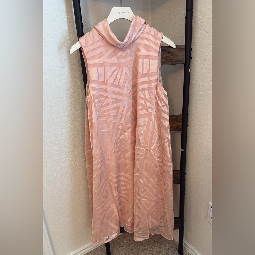 Vince Camuto Pink Patterned Midi Dress